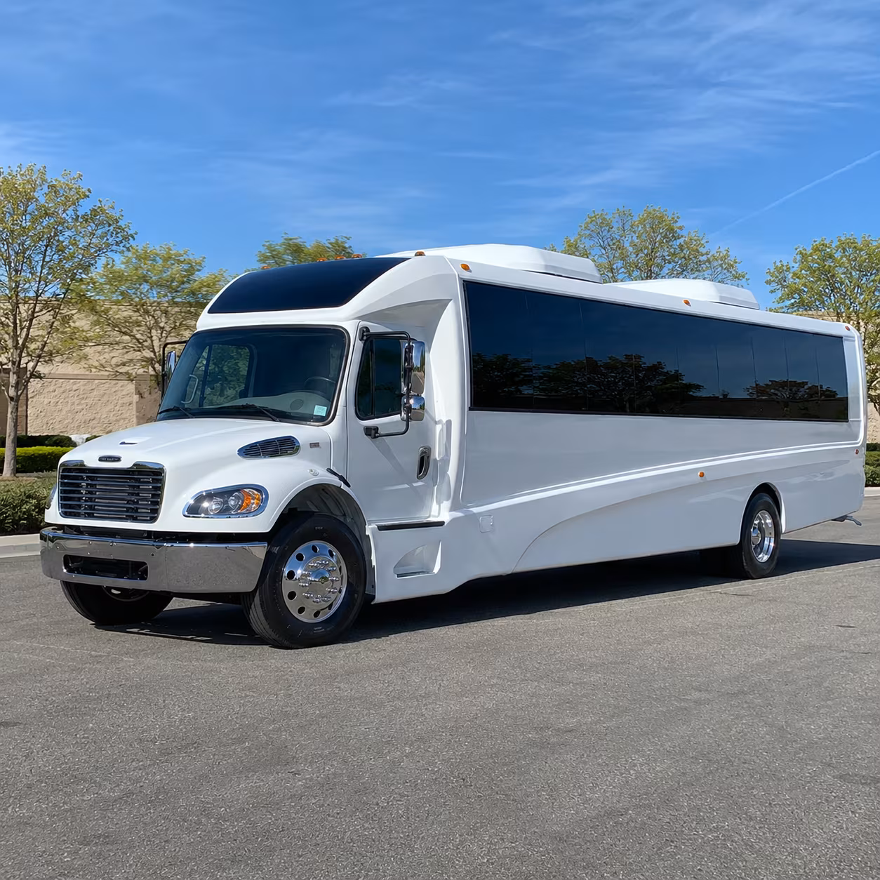apple valley 28 passenger minibus