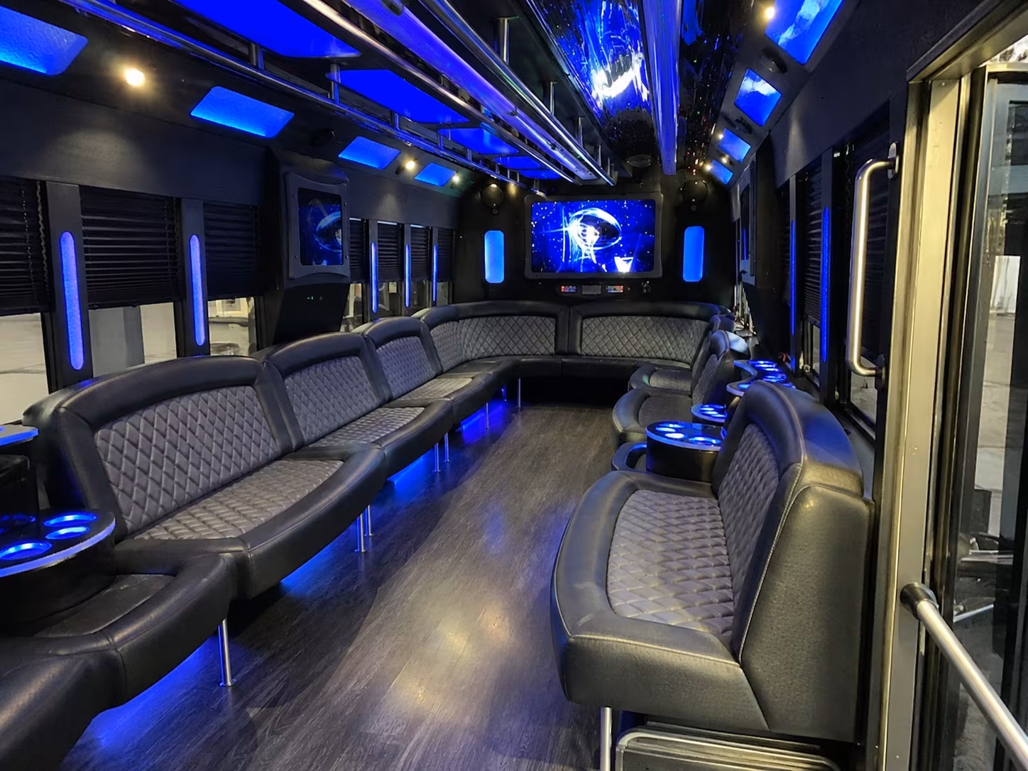 apple valley 28 passenger party bus interior