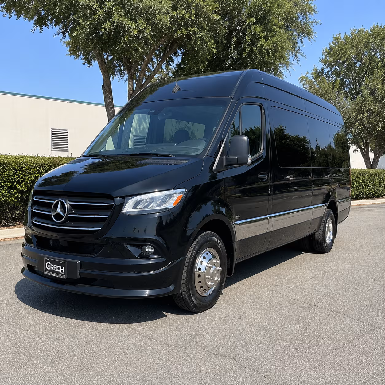 sprinter vans and minibuses for executive group transportation in apple valley
