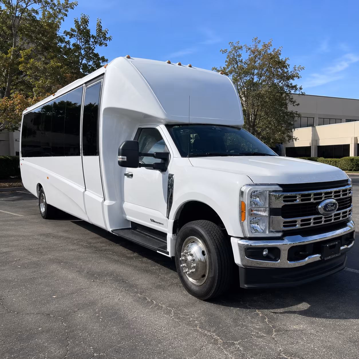 wedding and quinceanera buses serving apple valley and the victor valley